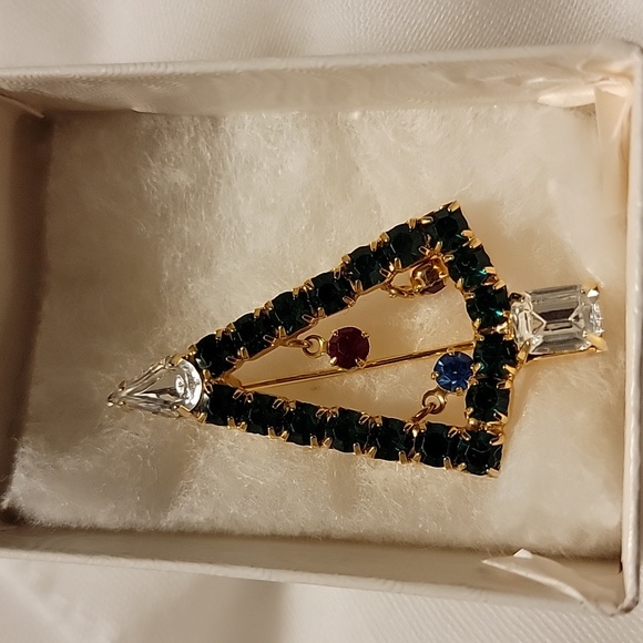Christmas Tree Holiday Green Red Blue Clear Faux Stones Gold Tone Brooch Pin - Picture 1 of 16